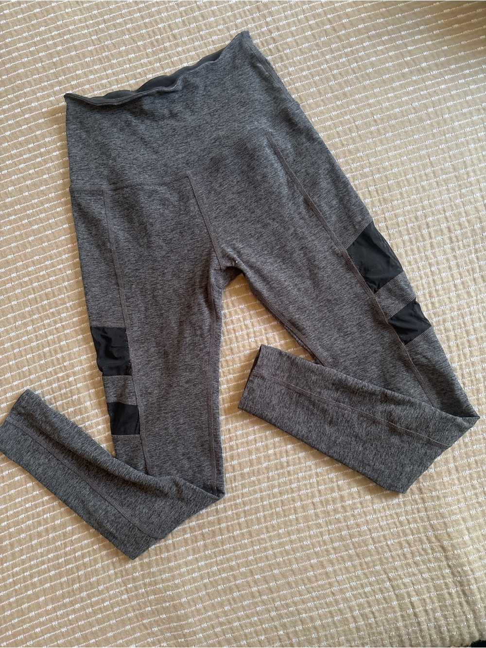 Beyond Yoga High Waisted Mesh Panel Leggings Med Charcoal Heather Gray